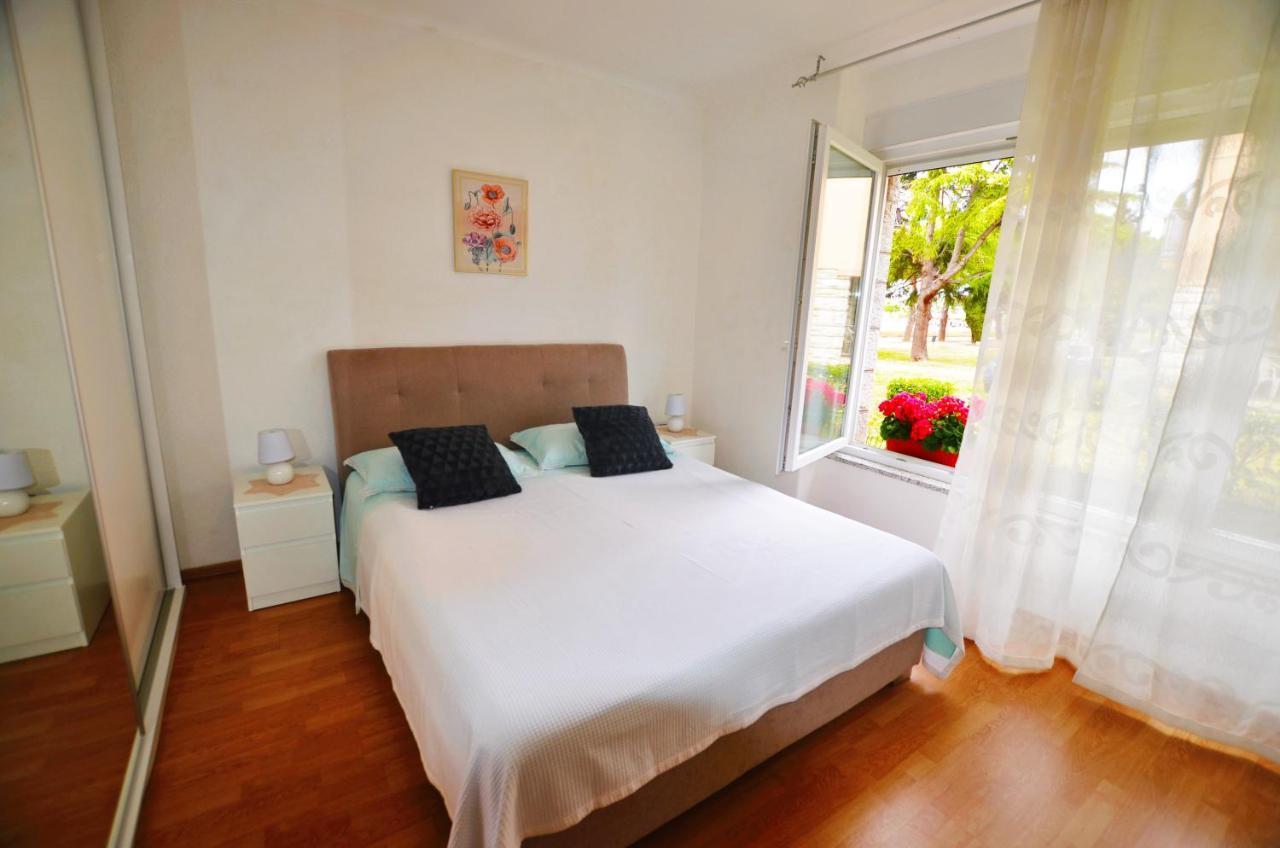 Apartment Leo Umag Bagian luar foto