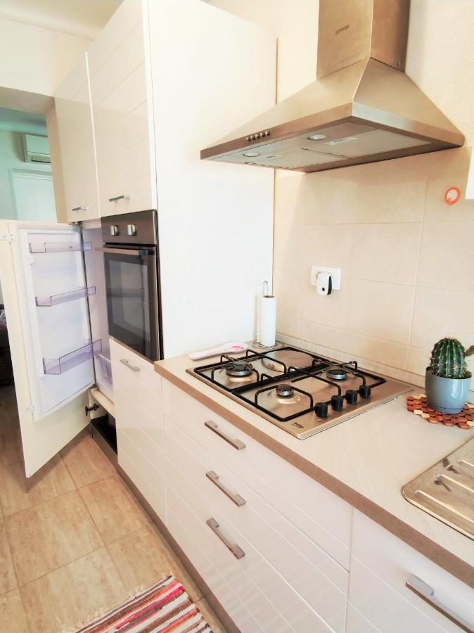 Apartment Leo Umag Bagian luar foto