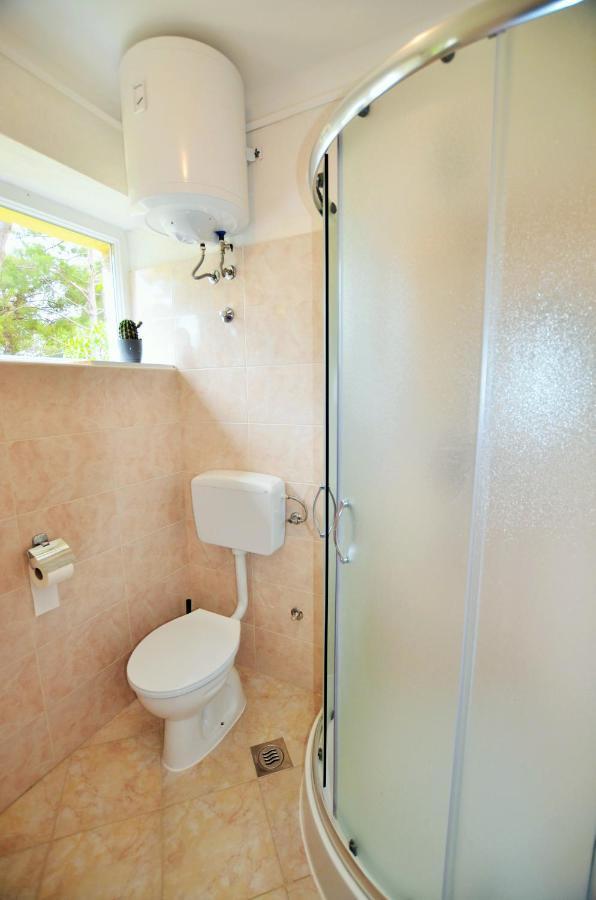 Apartment Leo Umag Bagian luar foto