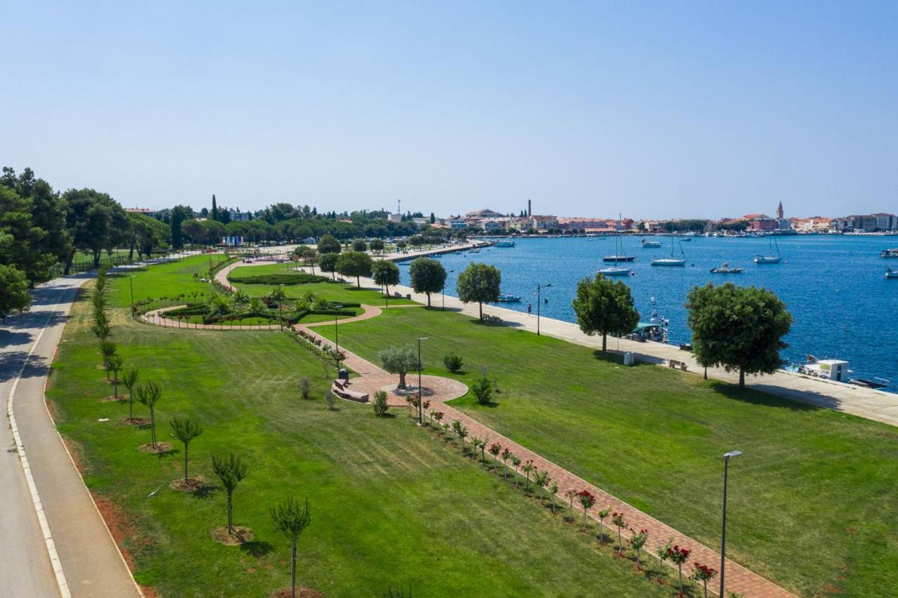 Apartment Leo Umag Bagian luar foto